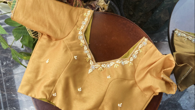 BLOUSE COLLECTION